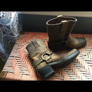 Frye Randall boots